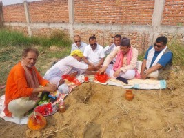 बीरगंजमा सुविधा सम्पन्न थारु धर्मशालाको पुर्व मन्त्री सुरेन्द्र चौधरीले  शिलान्यास