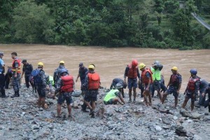 त्रिशूली नदीमा बेपत्ता भएका गणपति बसका चालक र सहचालकको शव भेटियो